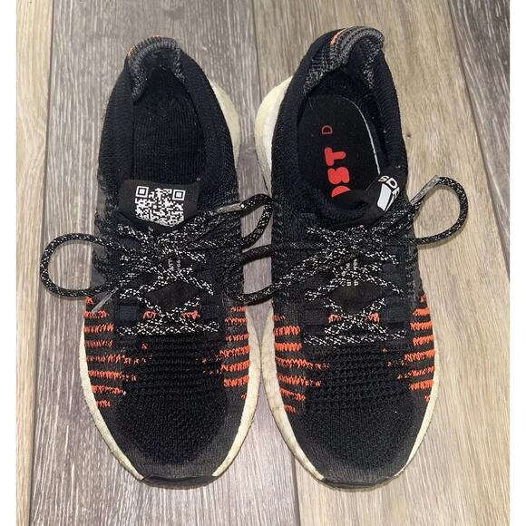 Adidas Pulseboost HD EE4030 Youth US Size 5 Knit Black Orange Sneaker Shoes - Picture 4 of 10